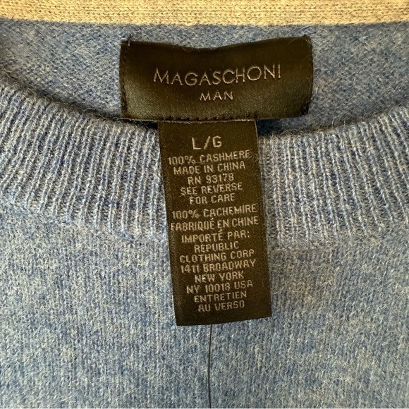 SOLD Magaschoni Men's Crewneck Cashmere Sweater in Blue - Picture 4 of 6
